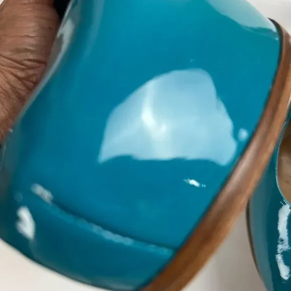 Pour La Victoire Elegant Blue Leather Platform Pumps - Picture 10 of 10